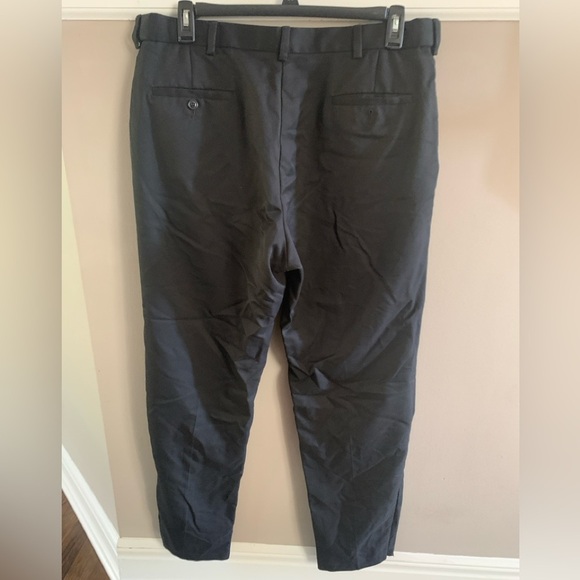 Men’s Haggar Black Dress Pants, 38”x32” Preloved in great condition - Picture 2 of 2